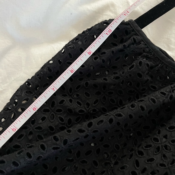 NWOT JCrew black eyelet blouse / top with built in camisole - size 6 - Picture 4 of 7